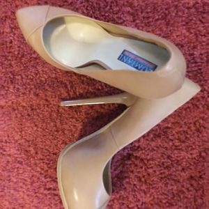 Lumiani International pumps